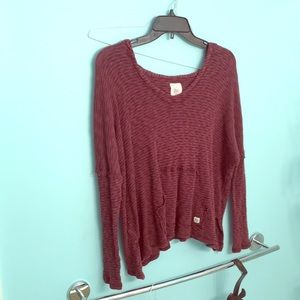 Bills bong Kingsley’s sweater with hoodie